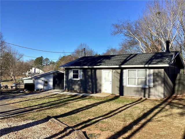 5085 Truman Mountain Rd, Gainesville, GA 30506 - rear view of property with a lawn