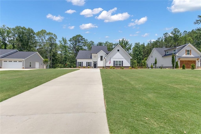 147 Wolf Creek Cv, Lagrange, GA 30240 - view of front of property with a front yard, a garage, and driveway
