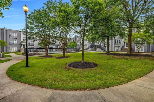 502 SW Pryor St SW Unit 325, Atlanta, GA 30312 - view of community featuring a lawn and a residential view