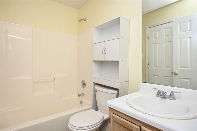 4157 Lake Mist Dr NW, Kennesaw, GA 30144 - full bathroom featuring vanity, washtub / shower combination, and toilet