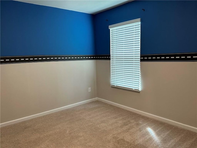 view of carpeted spare room