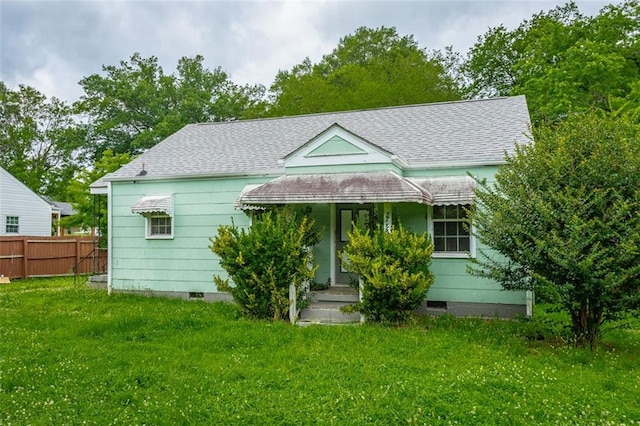 600 Forrest Rd, Fort Oglethorpe, GA 30742 - view of front facade with a shingled roof and crawl space