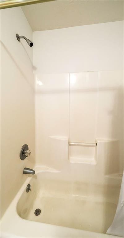 full bathroom featuring shower / washtub combination