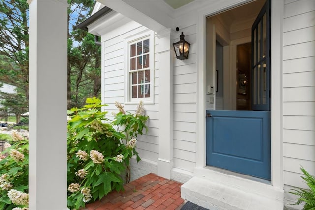 6440 Westchester Pl, Cumming, GA 30040 - property entrance with a porch