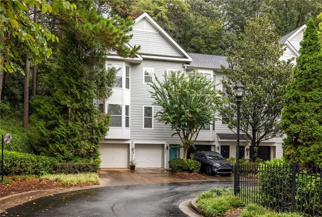 view of front facade with a garage