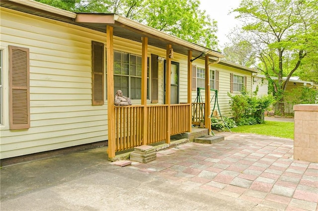 view of patio / terrace with covered porch