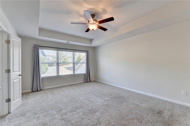 bathroom with ceiling fan and vanity