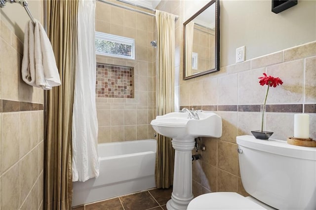 101 Terrace Dr, Atlanta, GA 30305 - full bath with tile walls, toilet, shower / bath combination with curtain, and tile patterned flooring