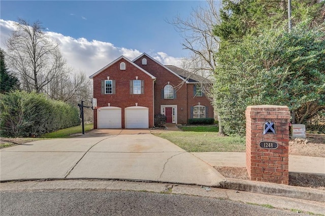 view of front of property featuring a garage