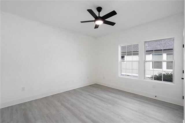 1097 Hubbard St SW, Atlanta, GA 30310 - unfurnished room featuring ceiling fan and light wood-type flooring