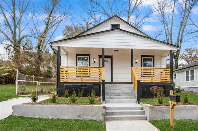 1097 Hubbard St SW, Atlanta, GA 30310 - bungalow-style home featuring covered porch