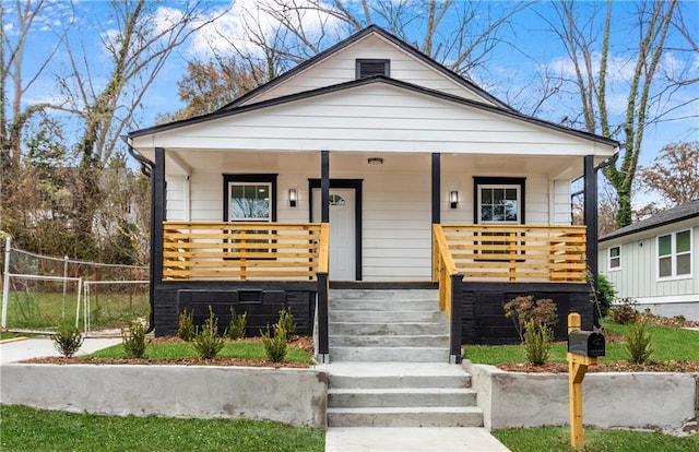 1097 Hubbard St SW, Atlanta, GA 30310 - view of front of property with covered porch