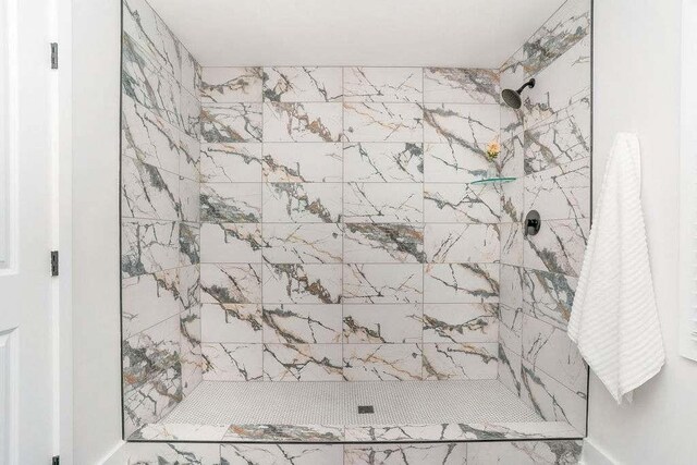 1091 Pine St, Conyers, GA 30012 - full bath with a stall shower