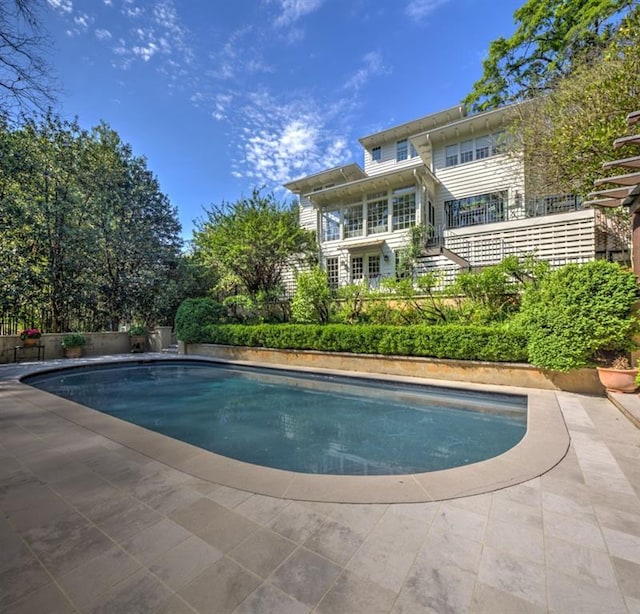 pool with fence