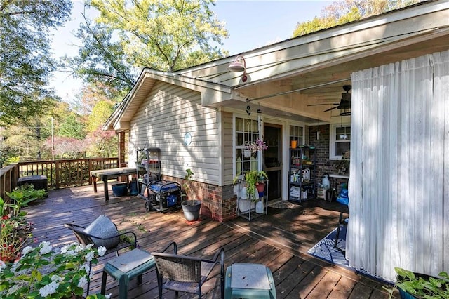 255 Shipp Cir, Hiram, GA 30141 - deck featuring a ceiling fan