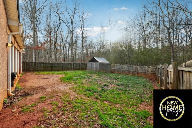 view of yard featuring a fenced backyard