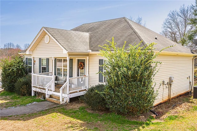 view of front of property with covered porch