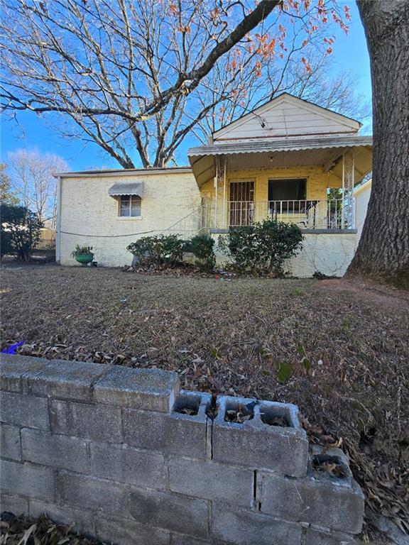 view of front of house featuring a porch