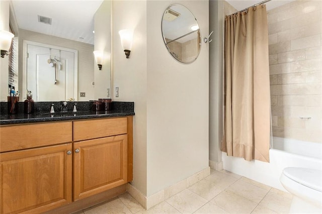 full bathroom featuring visible vents, vanity, baseboards, toilet, and shower / bathtub combination with curtain