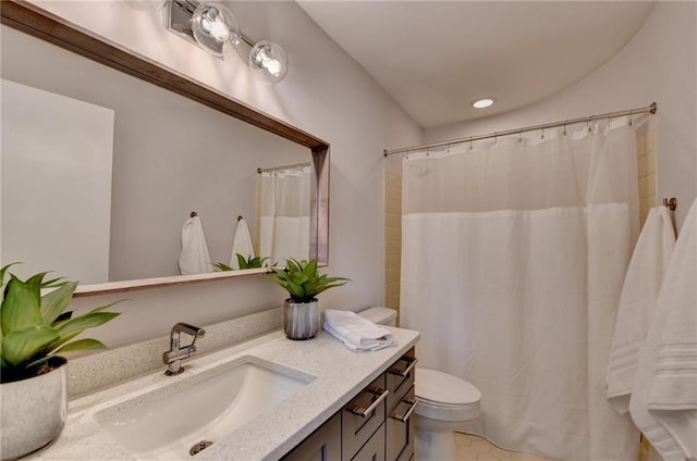 945 Tiber Cir, Alpharetta, GA 30022 - full bath with vanity, toilet, recessed lighting, and a shower with curtain