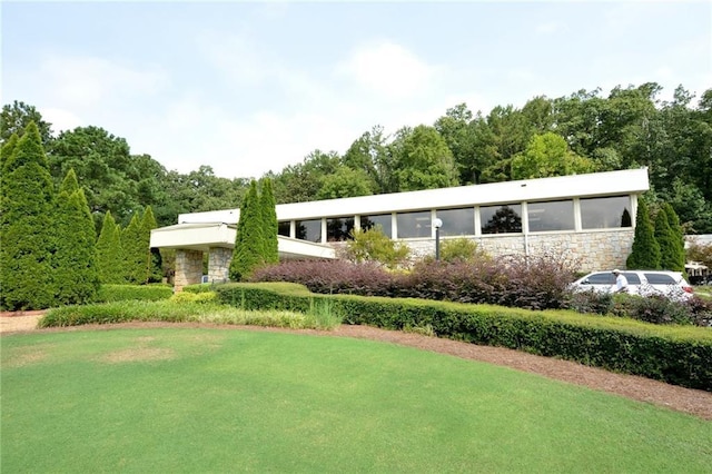 945 Tiber Cir, Alpharetta, GA 30022 - mid-century inspired home with stone siding