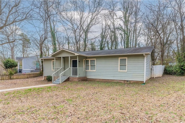 view of front of property with a front yard