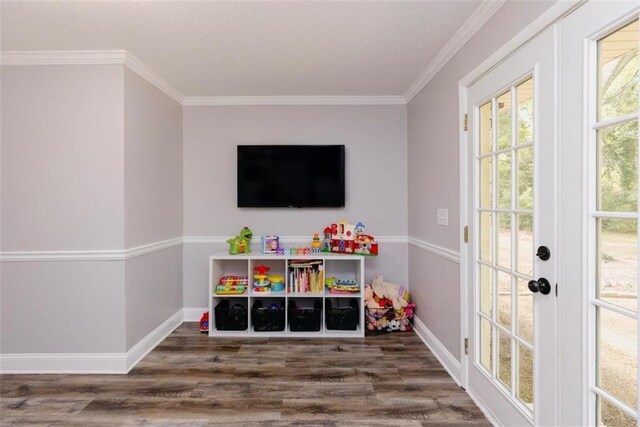 1233 Bethlehem Rd, Statham, GA 30666 - recreation room with baseboards, wood finished floors, and ornamental molding