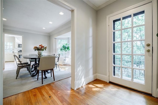 2007 Mount Vernon Pl, Dunwoody, GA 30338 - dining room featuring plenty of natural light, light wood-style floors, crown molding, and recessed lighting