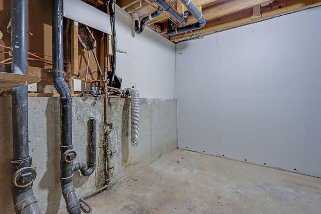 5295 Old Trail Cir, Stone Mountain, GA 30088 - view of unfinished basement