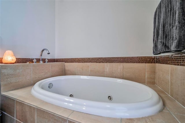 57 Forsyth St NW Unit 12B, Atlanta, GA 30303 - bathroom featuring a whirlpool tub