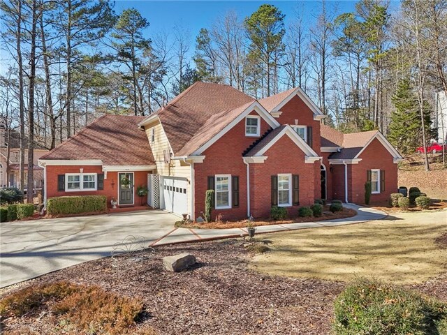 view of front of property featuring a garage