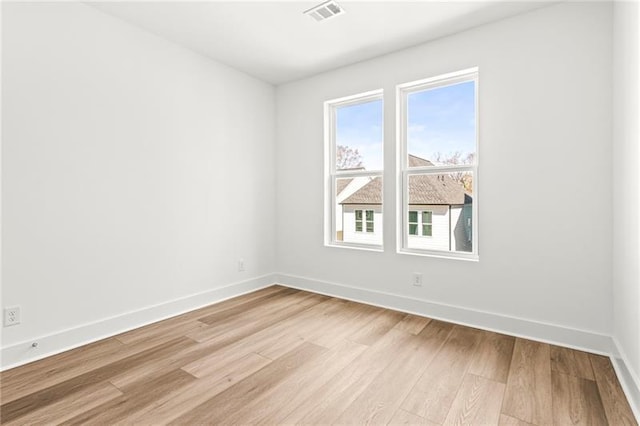 490 Hammons Way, Atlanta, GA 30315 - spare room featuring light wood-type flooring and baseboards