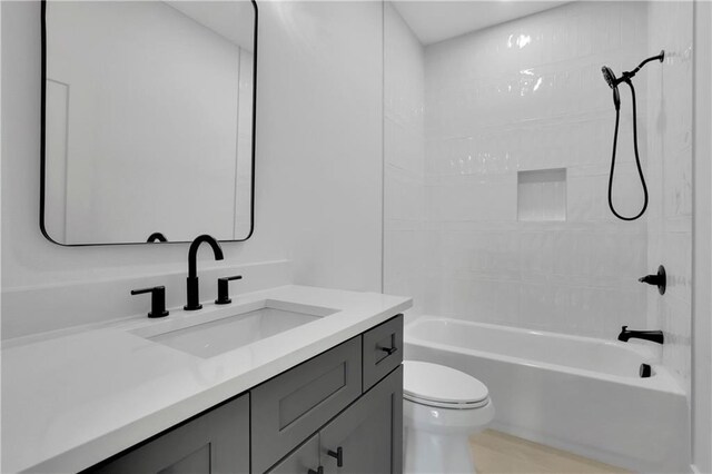 380 Hillcrest View Dr, Suwanee, GA 30024 - bathroom featuring toilet, vanity, and shower / tub combination
