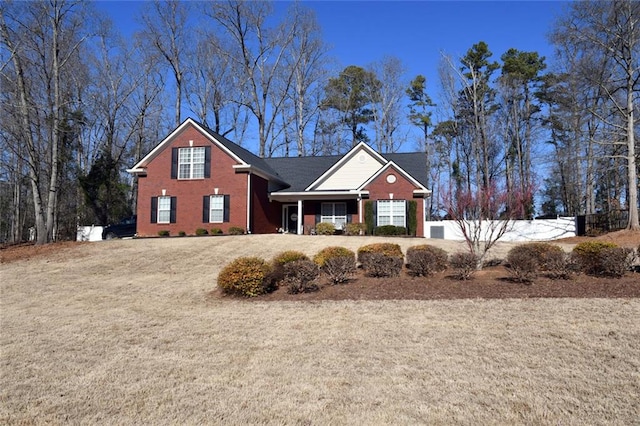 view of front of property with a front yard