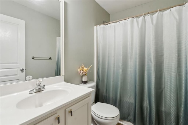 4266 Suwanee Brook Ct, Buford, GA 30518 - full bath featuring vanity, toilet, and a shower with curtain