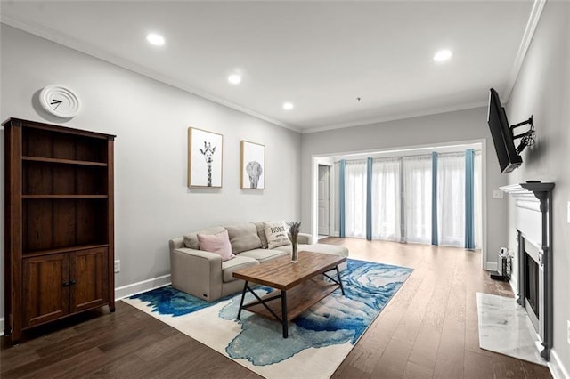 living room featuring dark wood-type flooring and crown molding