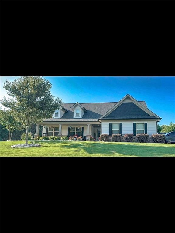 45 Albright Ct, Commerce, GA 30529 - country-style home featuring a front yard
