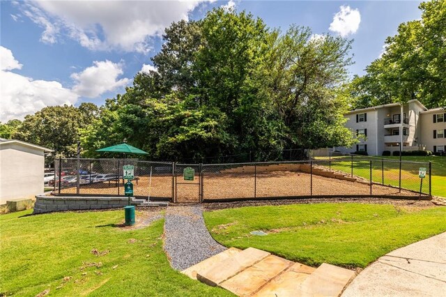 1150 Collier Rd NW Unit G8, Atlanta, GA 30318 - view of yard