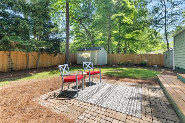 2272 Desmond Dr, Decatur, GA 30033 - view of patio / terrace