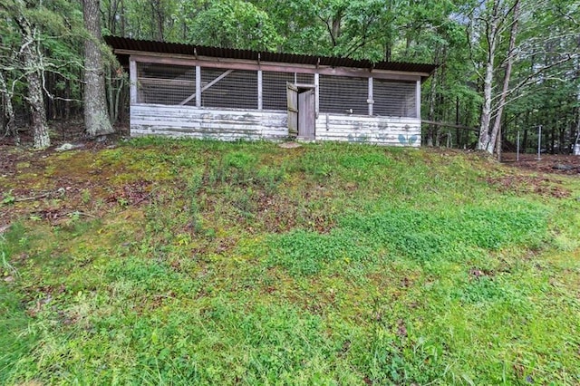 view of outdoor structure
