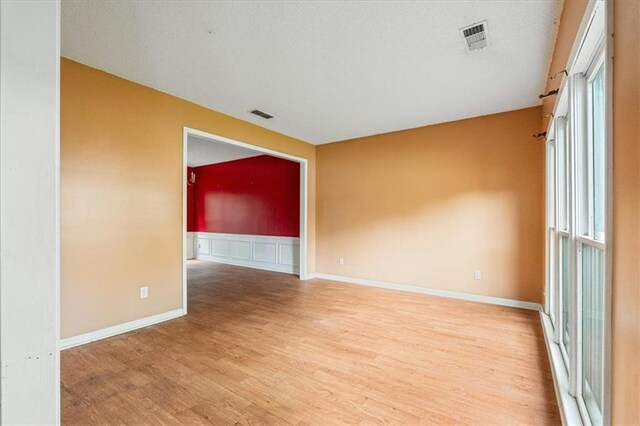 10795 Glenbarr Dr, Johns Creek, GA 30097