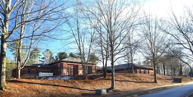 view of front of property