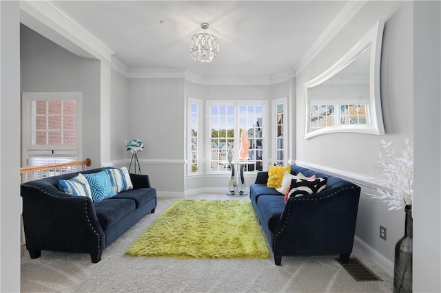 living area featuring baseboards, visible vents, ornamental molding, an inviting chandelier, and carpet flooring