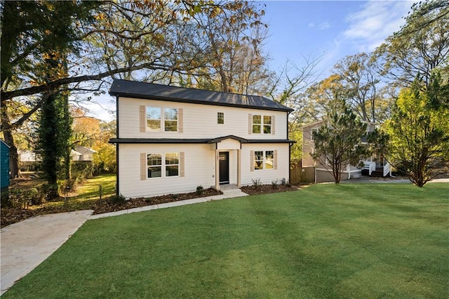 view of front of house featuring a front yard