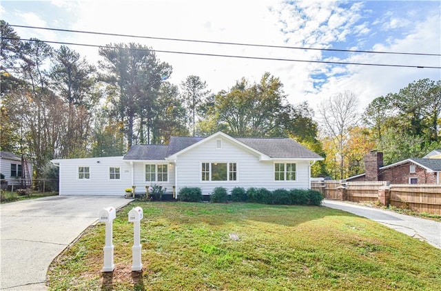 view of front of house with a front yard