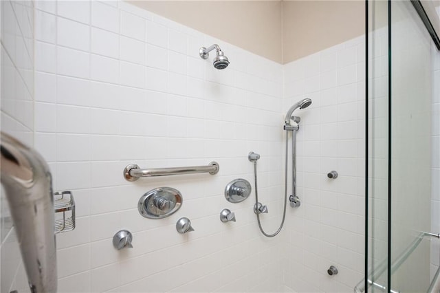 3657 Peachtree Rd NE Unit 4A, Atlanta, GA 30319 - bathroom featuring a shower stall