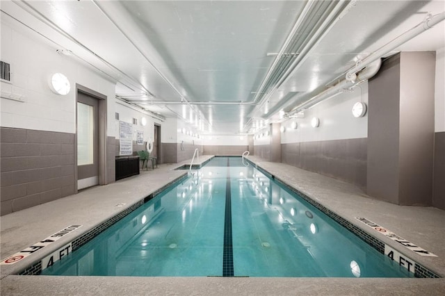 3657 Peachtree Rd NE Unit 4A, Atlanta, GA 30319 - view of indoor pool