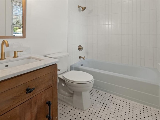 full bath with shower / washtub combination, vanity, and toilet