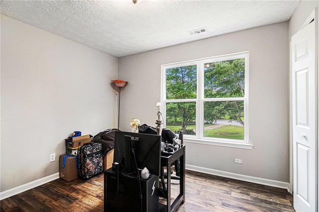 28 Fawn Ct, Sharpsburg, GA 30277 - office space featuring wood finished floors and a textured ceiling