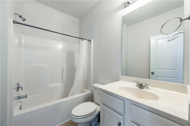 2649 Ogden Trl, Buford, GA 30519 - full bath featuring toilet, shower / bath combo with shower curtain, and vanity